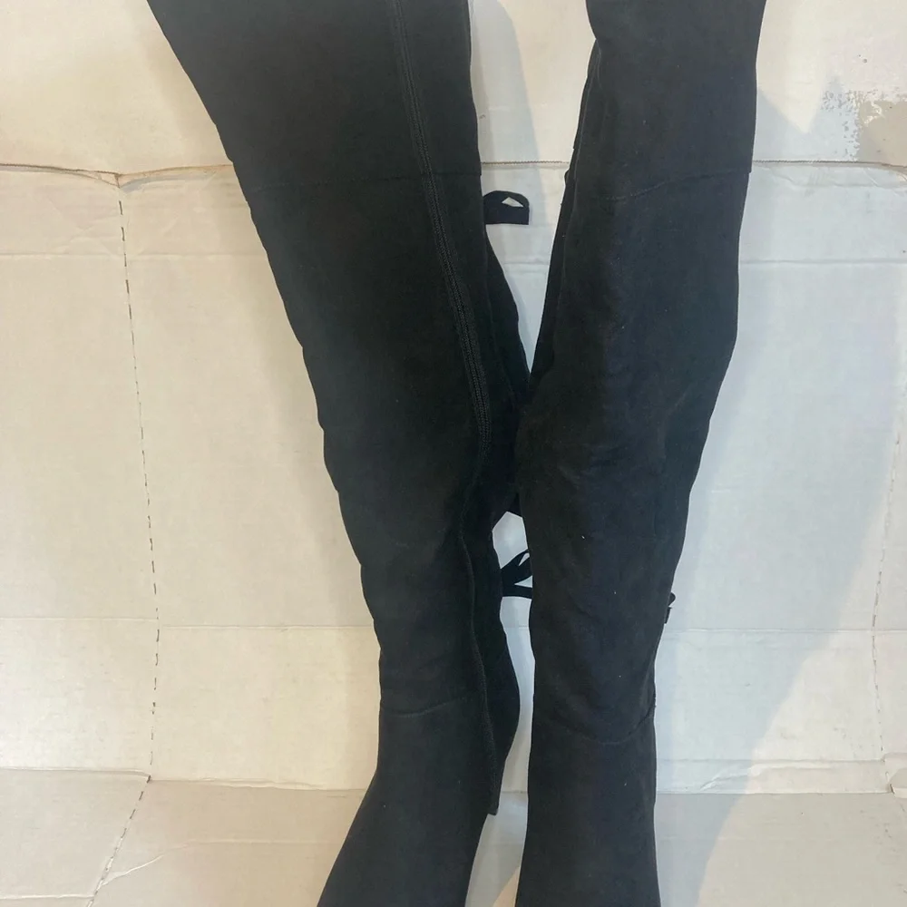 Fashion Nova Elegant Black Knee-High Women Stylish Boots 7W
